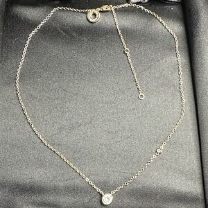 Elegant Gold Necklace with Crystal Pendant